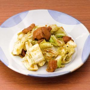 白菜と焼き鳥缶のカレー炒め