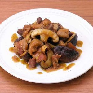 しいたけと焼き鳥缶のカレー炒め