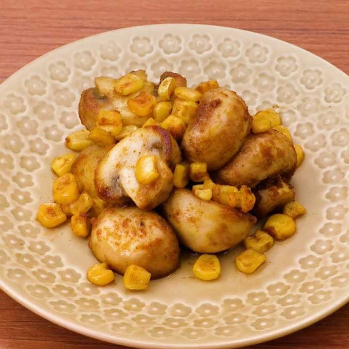 マッシュルームとコーンのカレーバター炒め