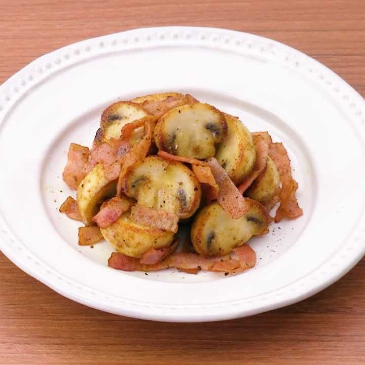 マッシュルームとベーコンのカレーバター炒め