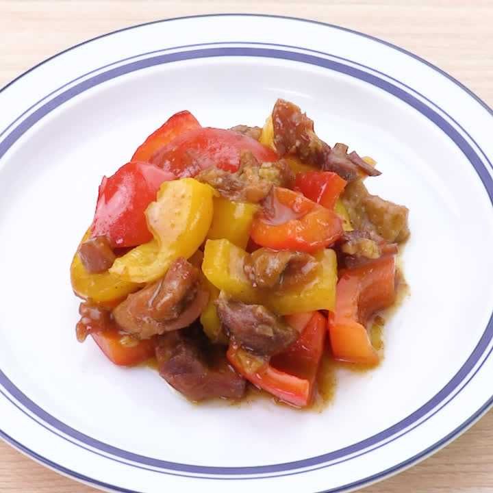 パプリカと焼き鳥缶のカレー炒め