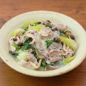 「豚肉と春雨の旨塩スープ煮」のレシピ動画