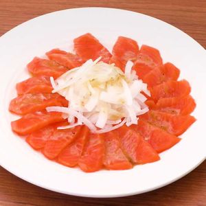 「サーモンのカルパッチョ(柚子胡椒風味)」のレシピ動画