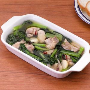 「小松菜と鶏肉のアヒージョ」のレシピ動画