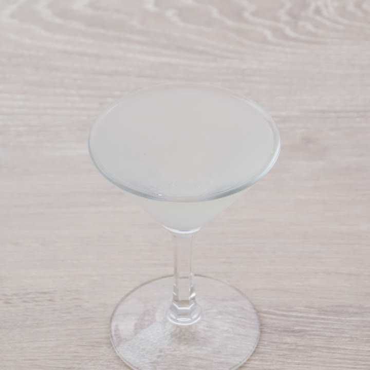 おいしいカクテルの作り方！ XYZ(エックス・ワイ・ジー)のレシピ動画