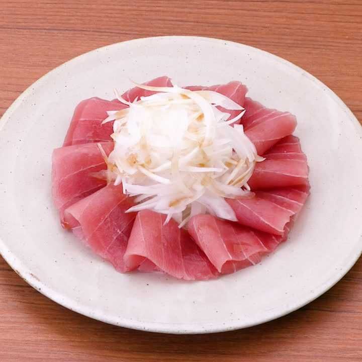 マグロのカルパッチョ(ポン酢風味)