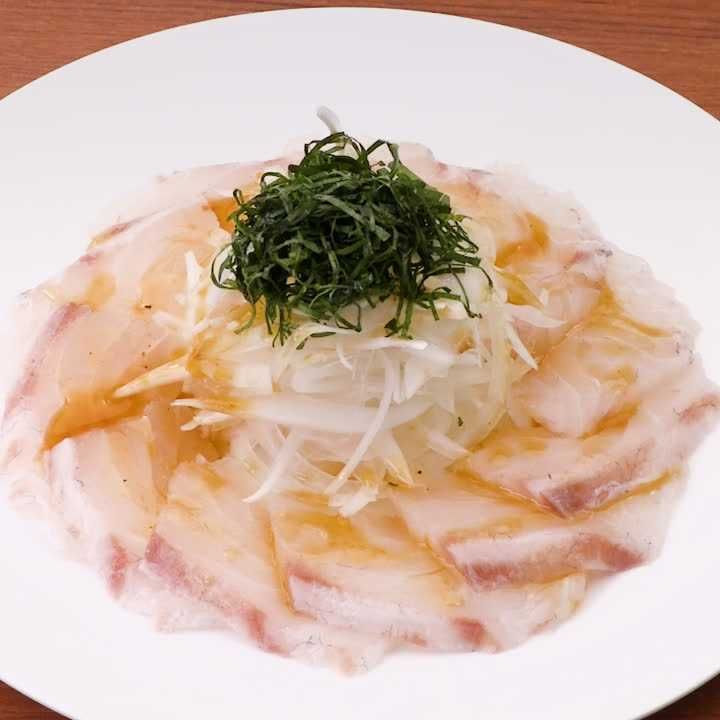 鯛のカルパッチョ(レモン醤油風味)