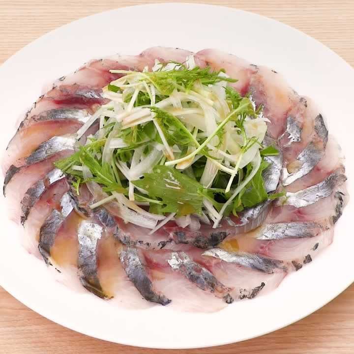 アジのカルパッチョ(ごま油風味)