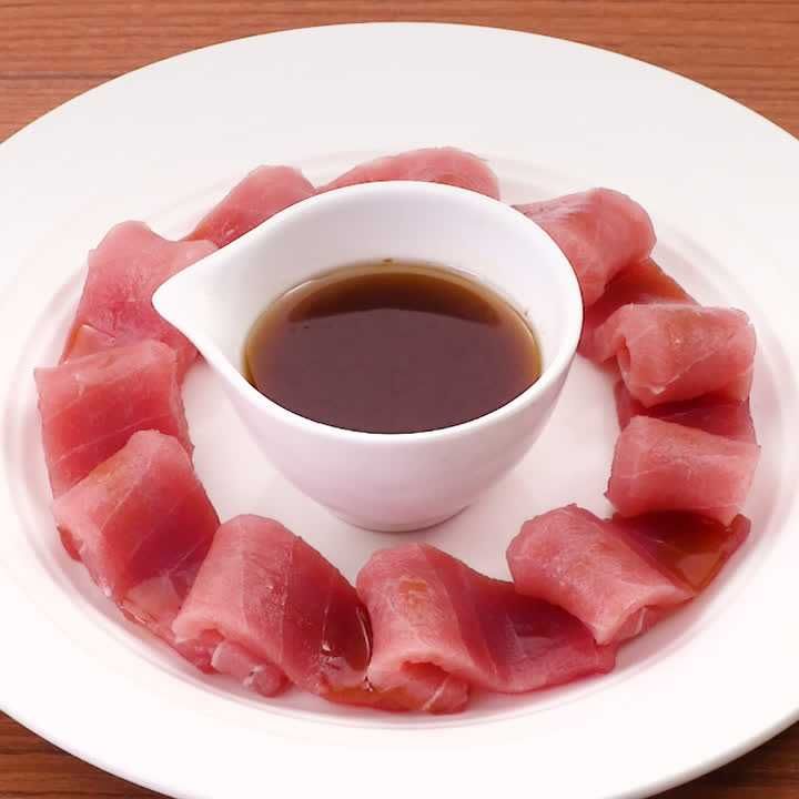 マグロのカルパッチョ(香味わさび醤油風味)