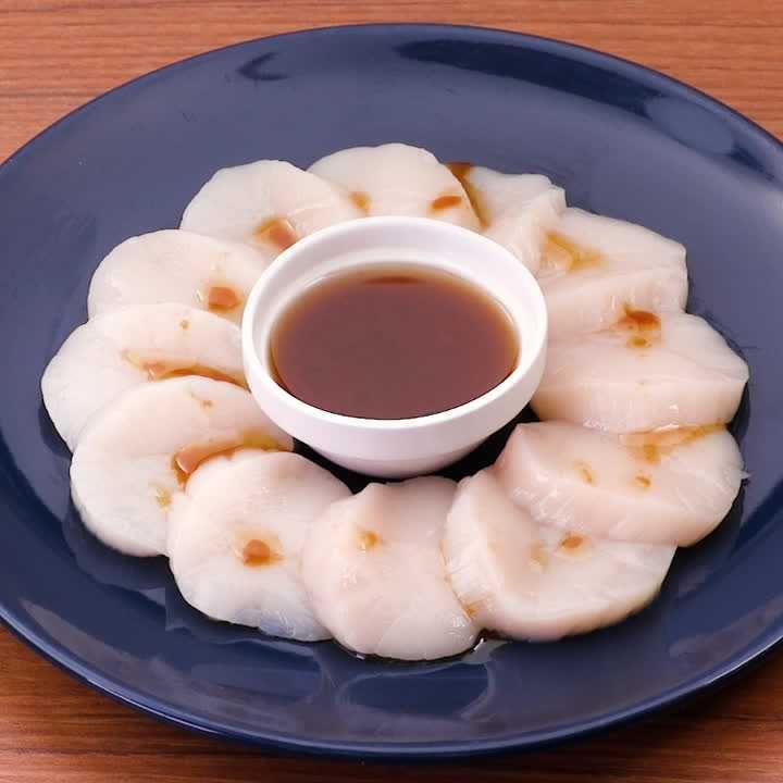 ホタテのカルパッチョ(香味わさび醤油風味)