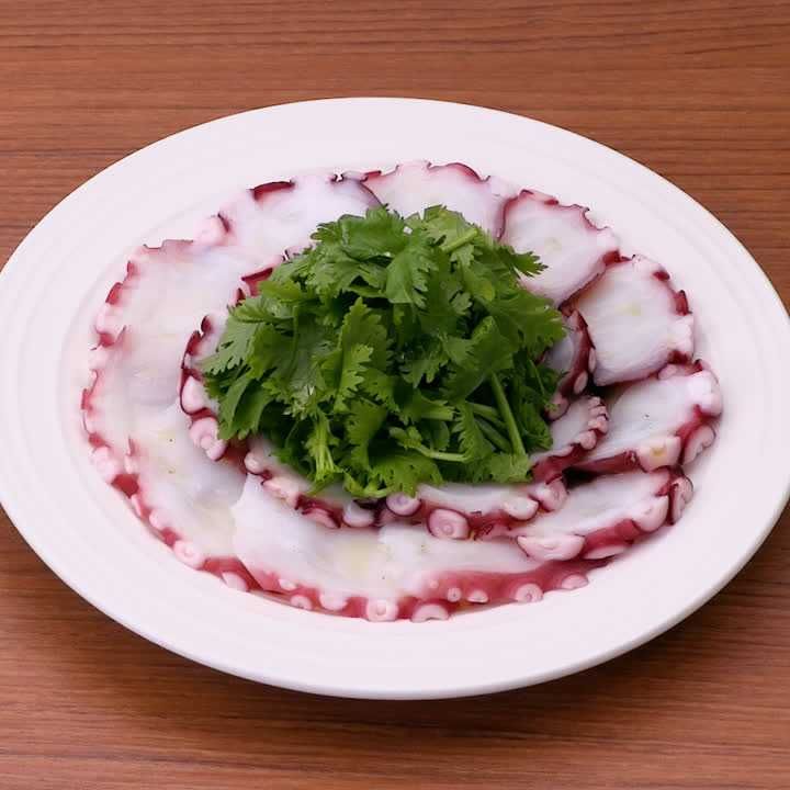 たこのカルパッチョ (ナンプラー風味)