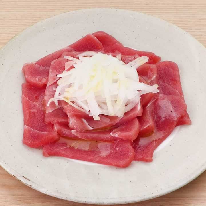 マグロのカルパッチョ(塩レモン風味)