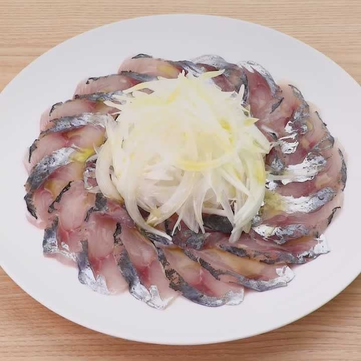 アジのカルパッチョ(塩レモン風味)
