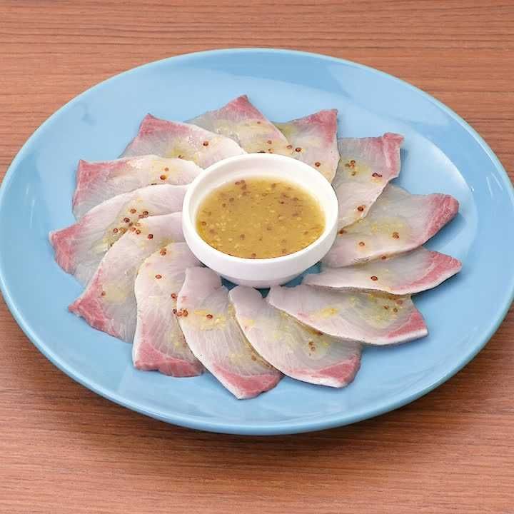 カンパチのカルパッチョ(ハニーマスタード風味)
