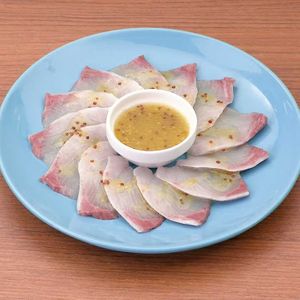 カンパチのカルパッチョ(ハニーマスタード風味)