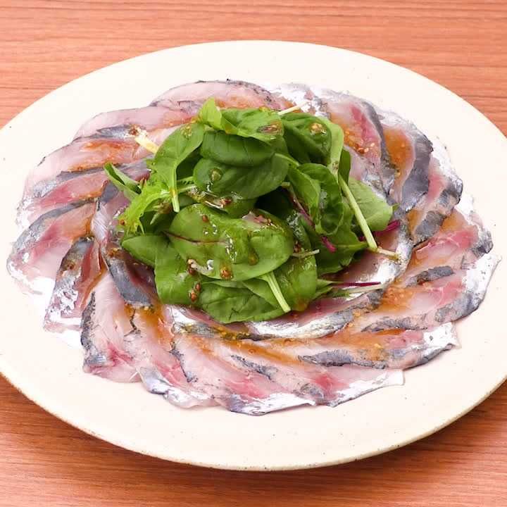 アジのカルパッチョ(マスタード醤油風味)