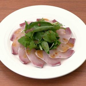 カンパチのカルパッチョ(マスタード醤油風味)
