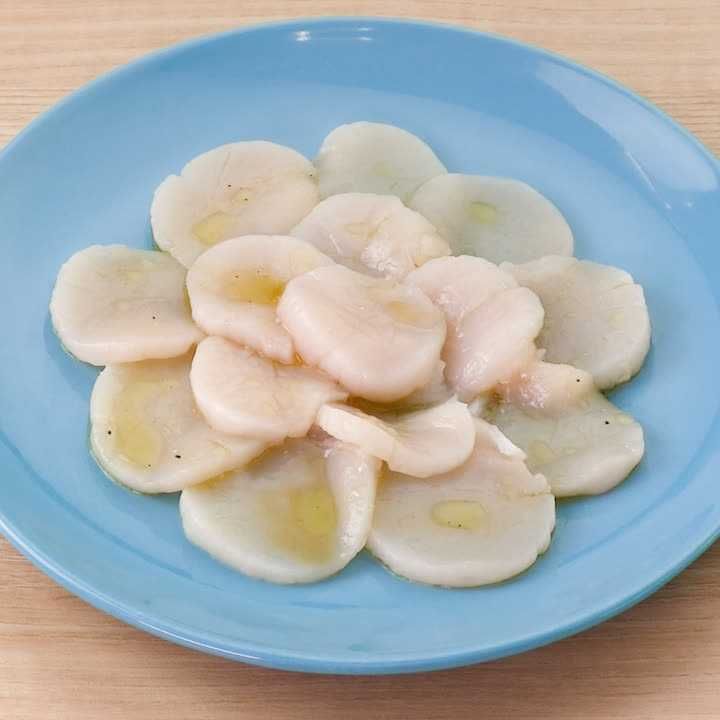 ホタテのカルパッチョ (青じそ風味)