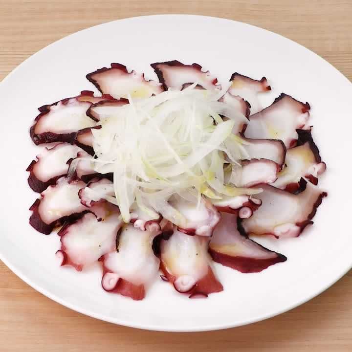 たこのカルパッチョ(白ワインビネガー風味)