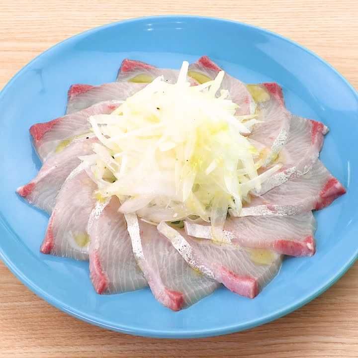 さっぱり食べられる♪ カンパチのカルパッチョ(白ワインビネガー風味