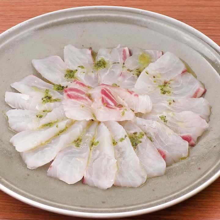 鯛のカルパッチョ(バジル風味)