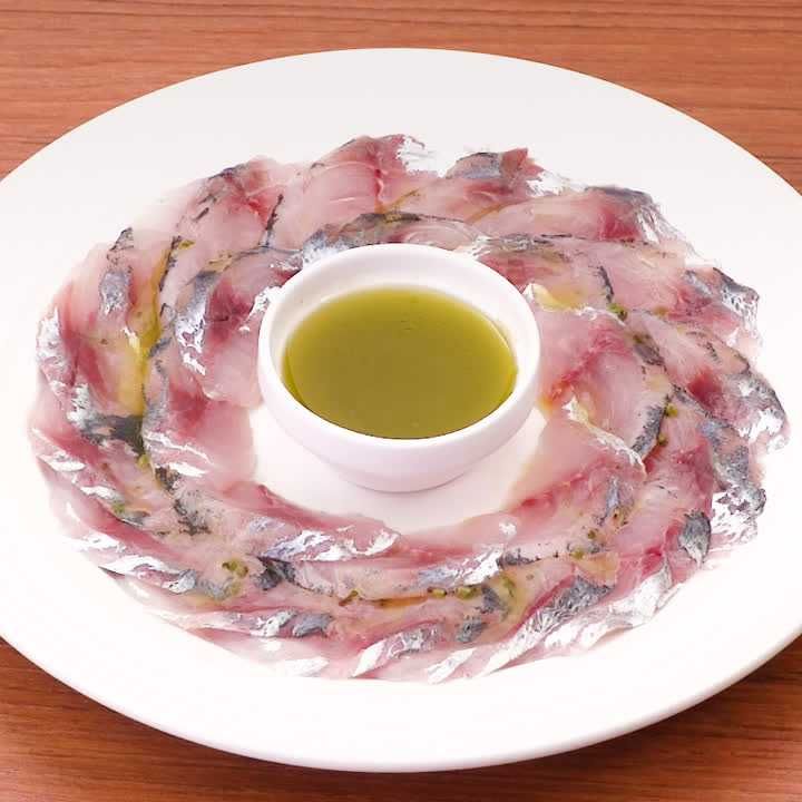 アジのカルパッチョ(バジル風味)