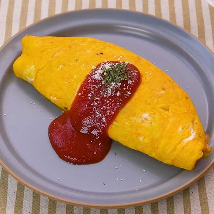 ランチにぴったり ツナとチーズのオムライスのレシピ動画 作り方 Delish Kitchen