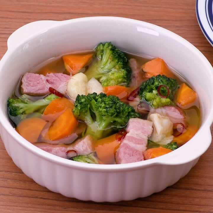 ブロッコリーとにんじんのアヒージョ