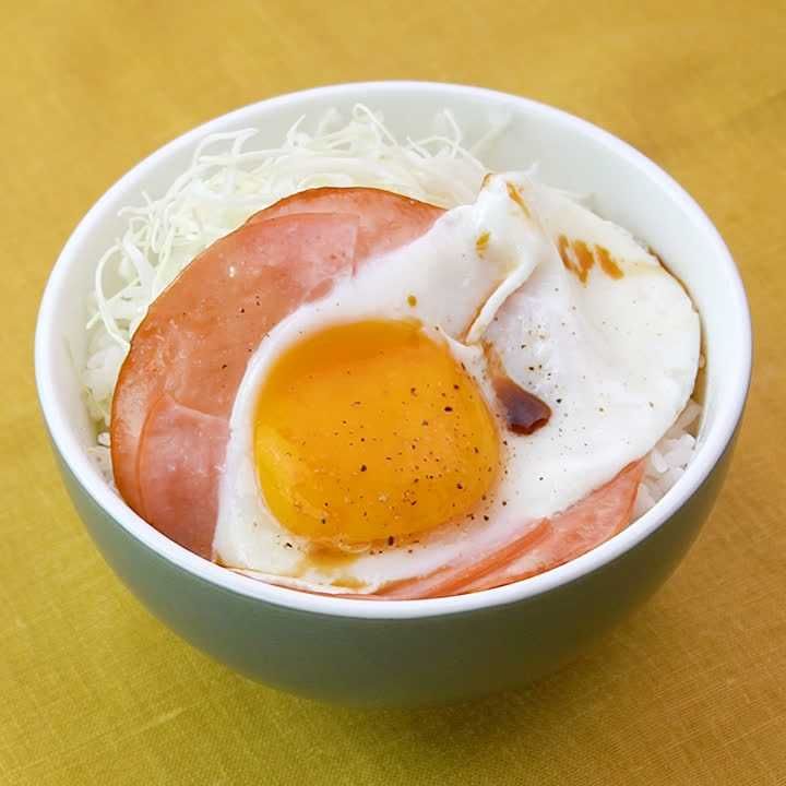 ハムエッグ丼