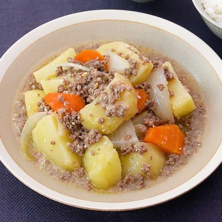 牛ひき肉のみそ肉じゃが