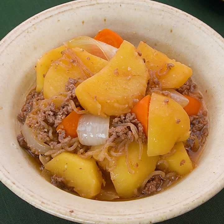 牛ひき肉のしみしみごま肉じゃが