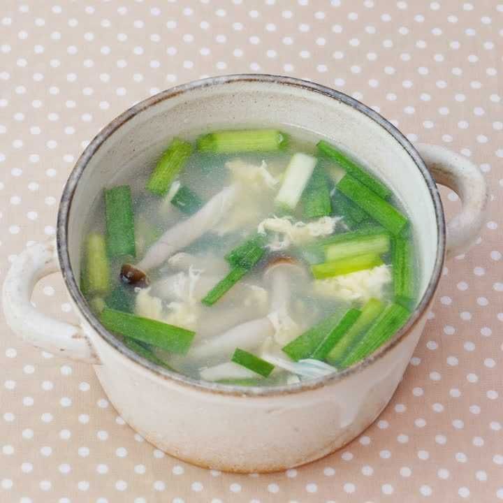 ニラとしめじのかきたまスープ