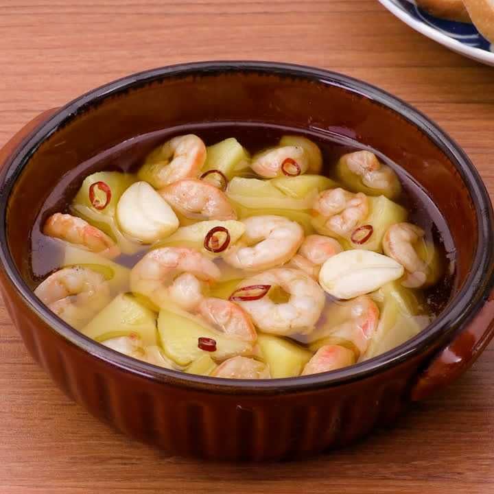 じゃがいもとえびのアヒージョ