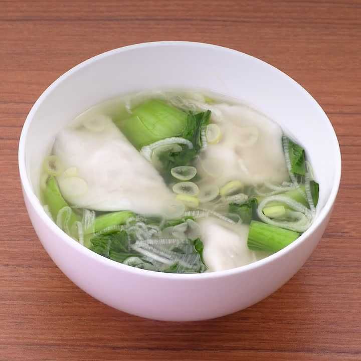 青梗菜とねぎの餃子スープ