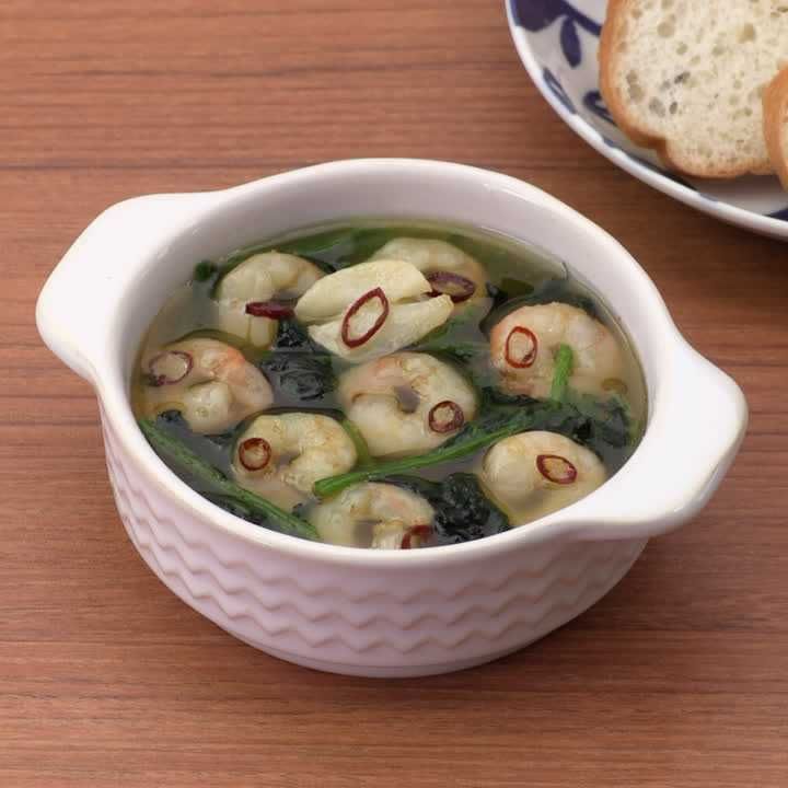 ほうれん草とえびのアヒージョ