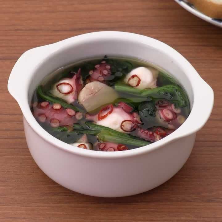 ほうれん草とたこのアヒージョ