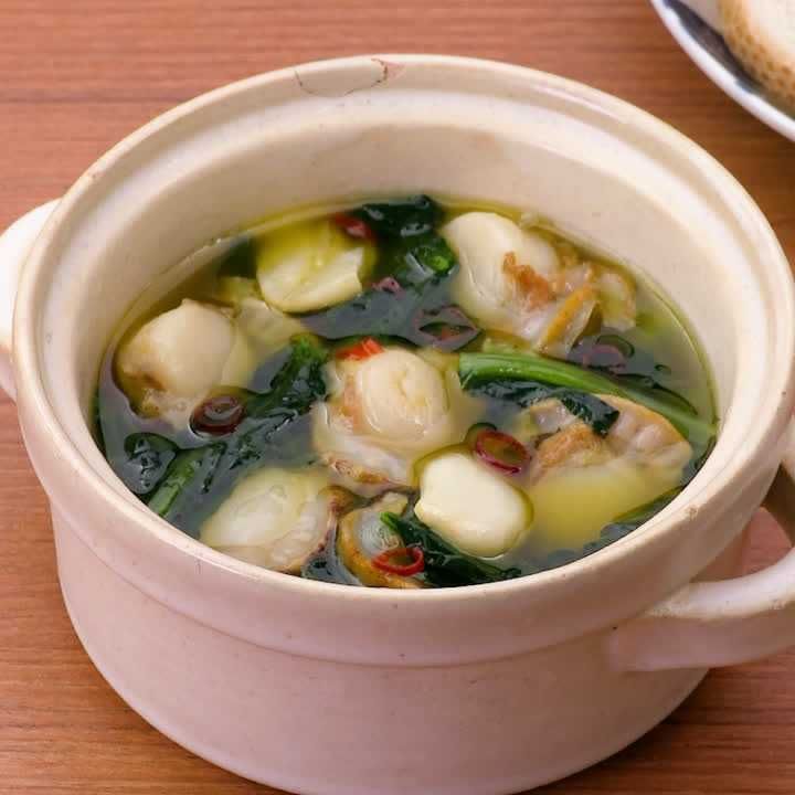 ホタテとほうれん草のアヒージョ