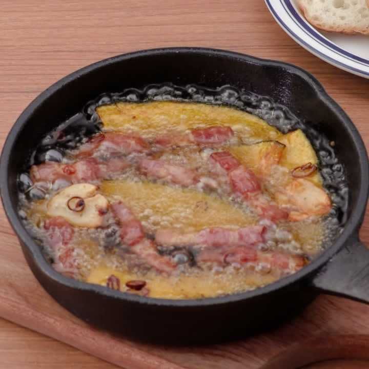 かぼちゃとベーコンのアヒージョ