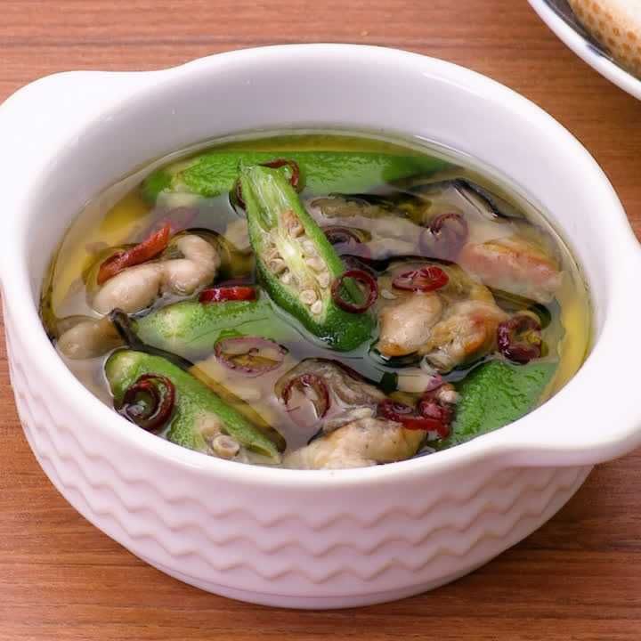 牡蠣とオクラのアヒージョ