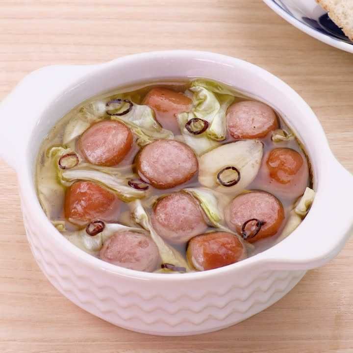 キャベツとソーセージのアヒージョ