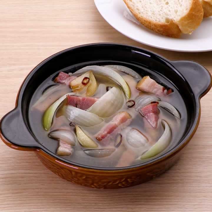 玉ねぎとベーコンのアヒージョ