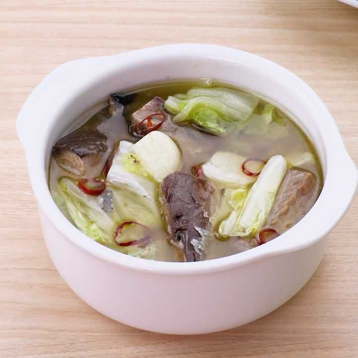 白菜と鯖缶のアヒージョ