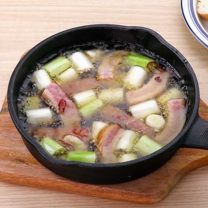 ねぎとベーコンのアヒージョ