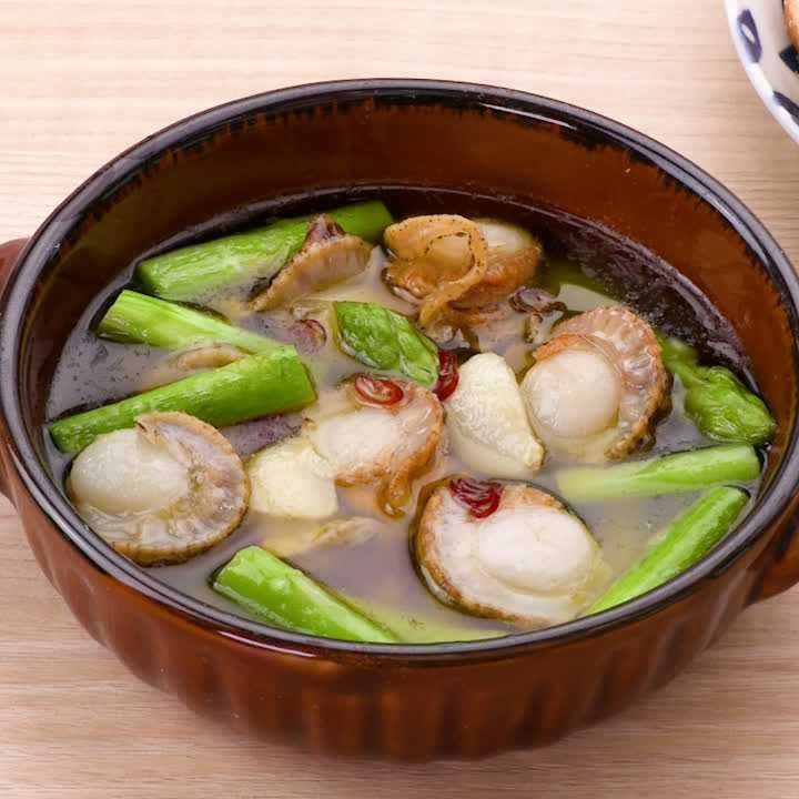 ホタテとアスパラのアヒージョ