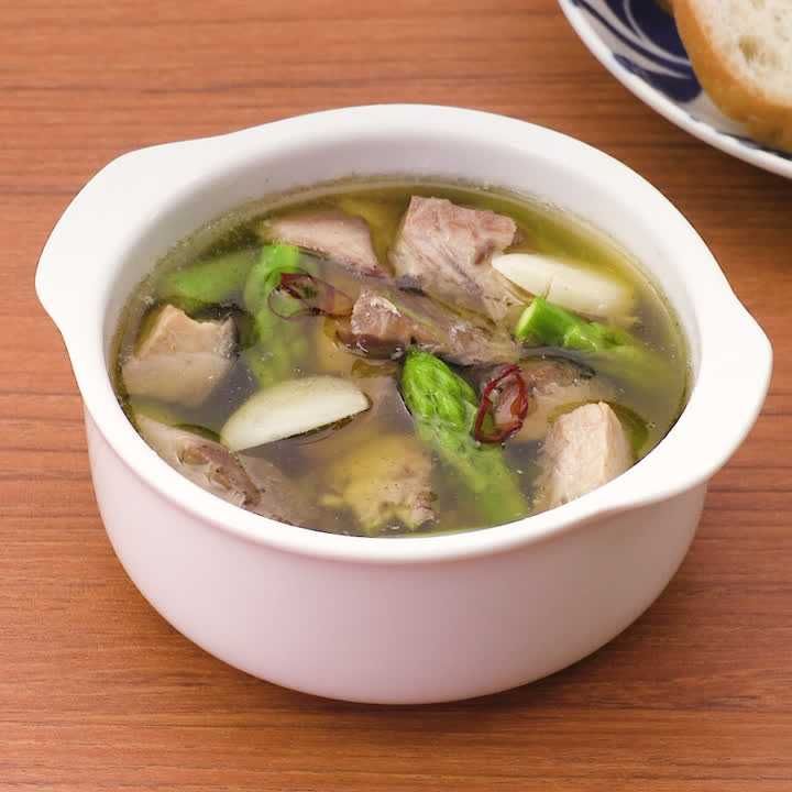 アスパラと鯖缶のアヒージョ