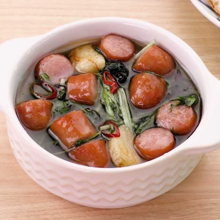 水菜とソーセージのアヒージョ