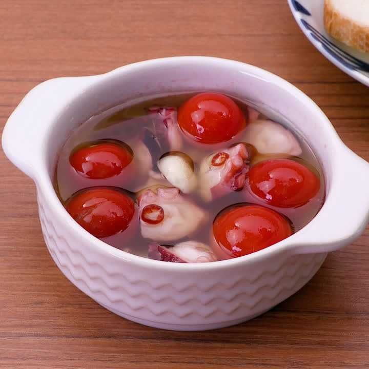 ミニトマトとたこのアヒージョ