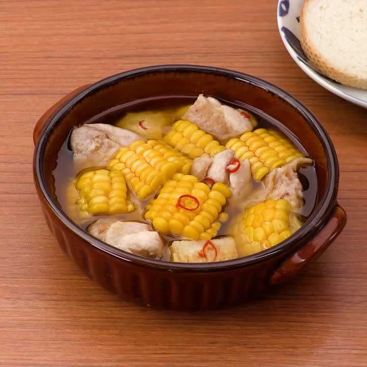 とうもろこしと鶏肉のアヒージョ