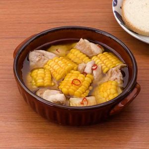 とうもろこしと鶏肉のアヒージョ