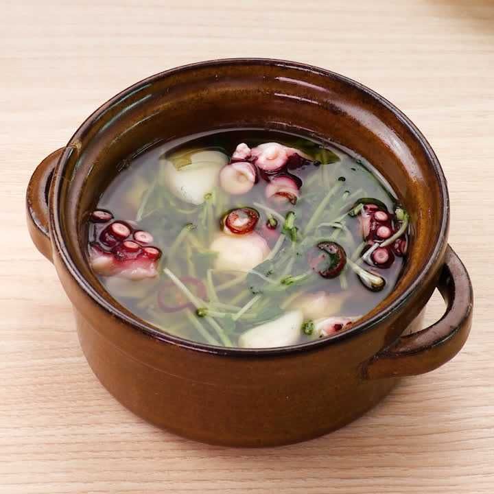 豆苗とたこのアヒージョ